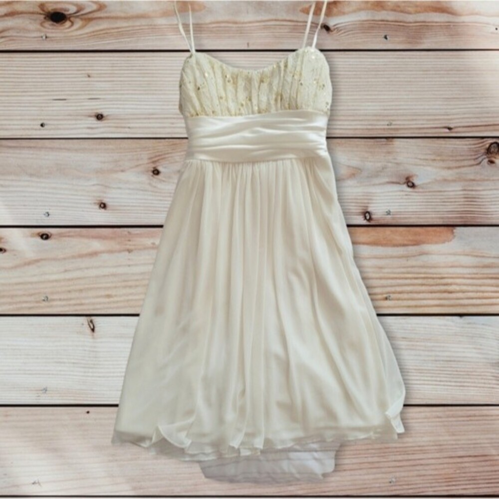 City Triangles White Mini Formal Juniors Dress Size S